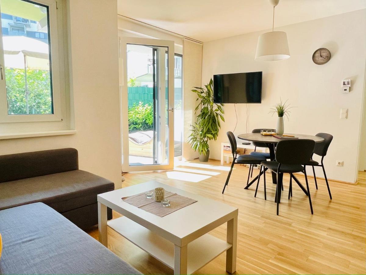 Topmodernes Sonnenwohnen Apartment Bei U-Bahn Und Therme Wien Oberlaa, 15 Min Bis Stephansplatz Viena Exterior foto